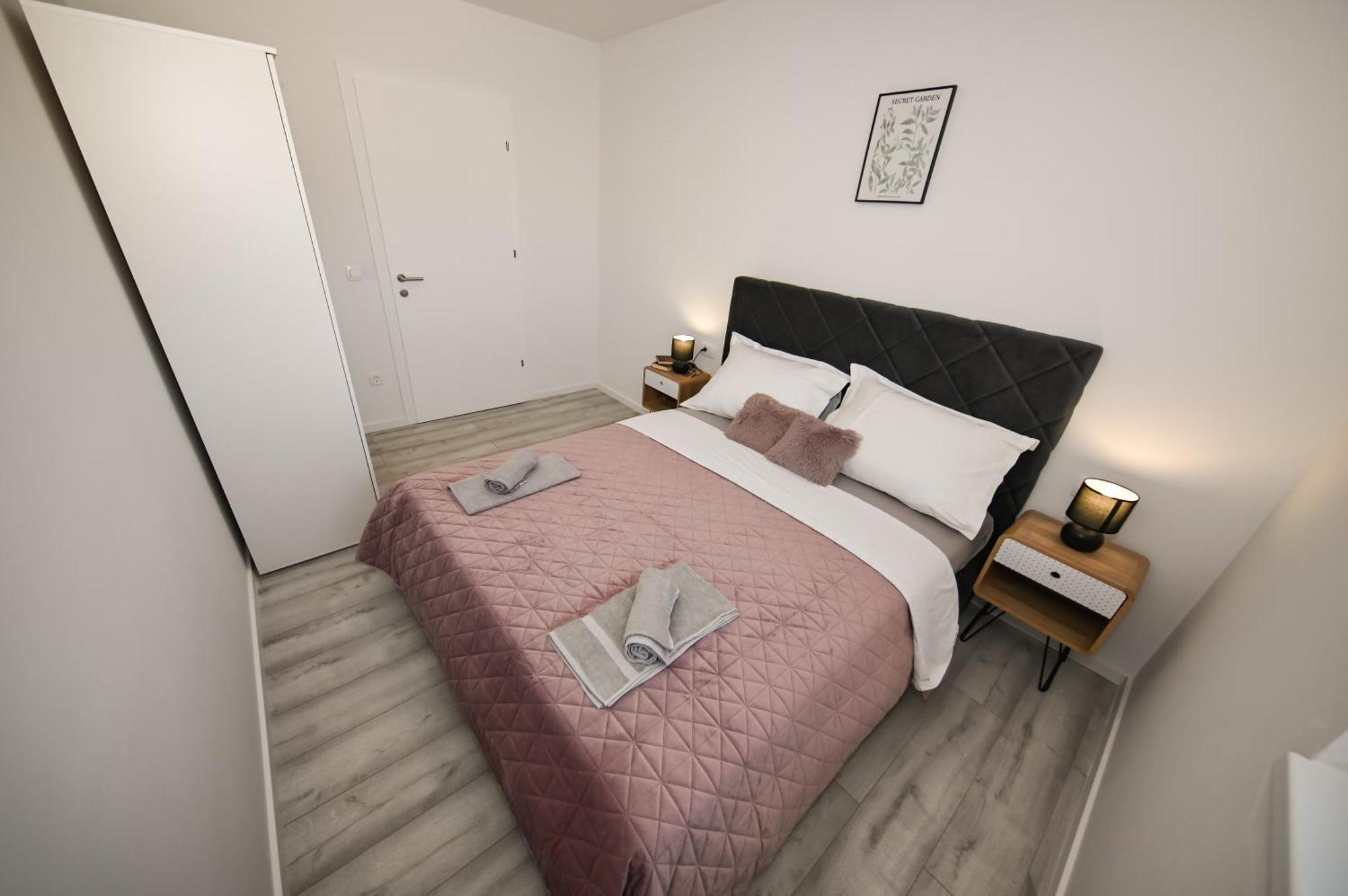 Veliki Apartman Petra Posedarje Zimmer foto