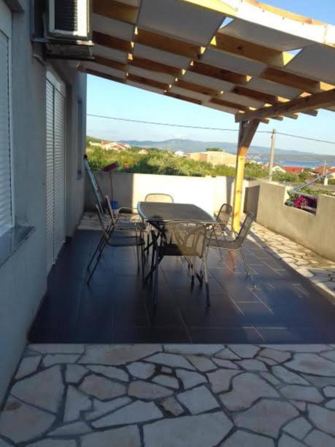 Veliki Apartman Petra Posedarje Exterior foto