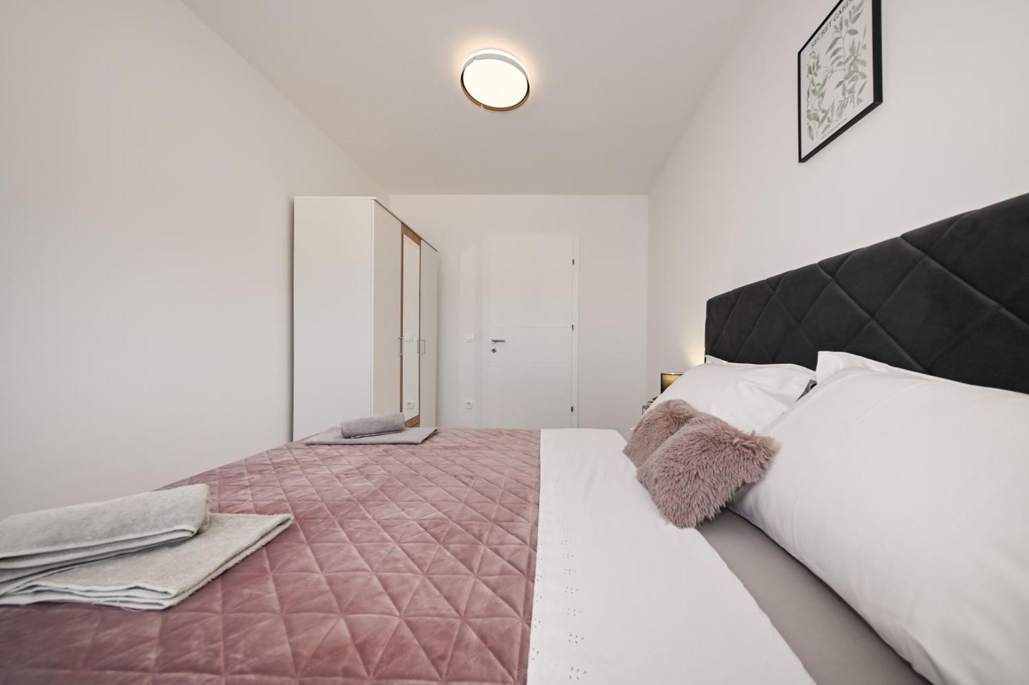 Veliki Apartman Petra Posedarje Zimmer foto
